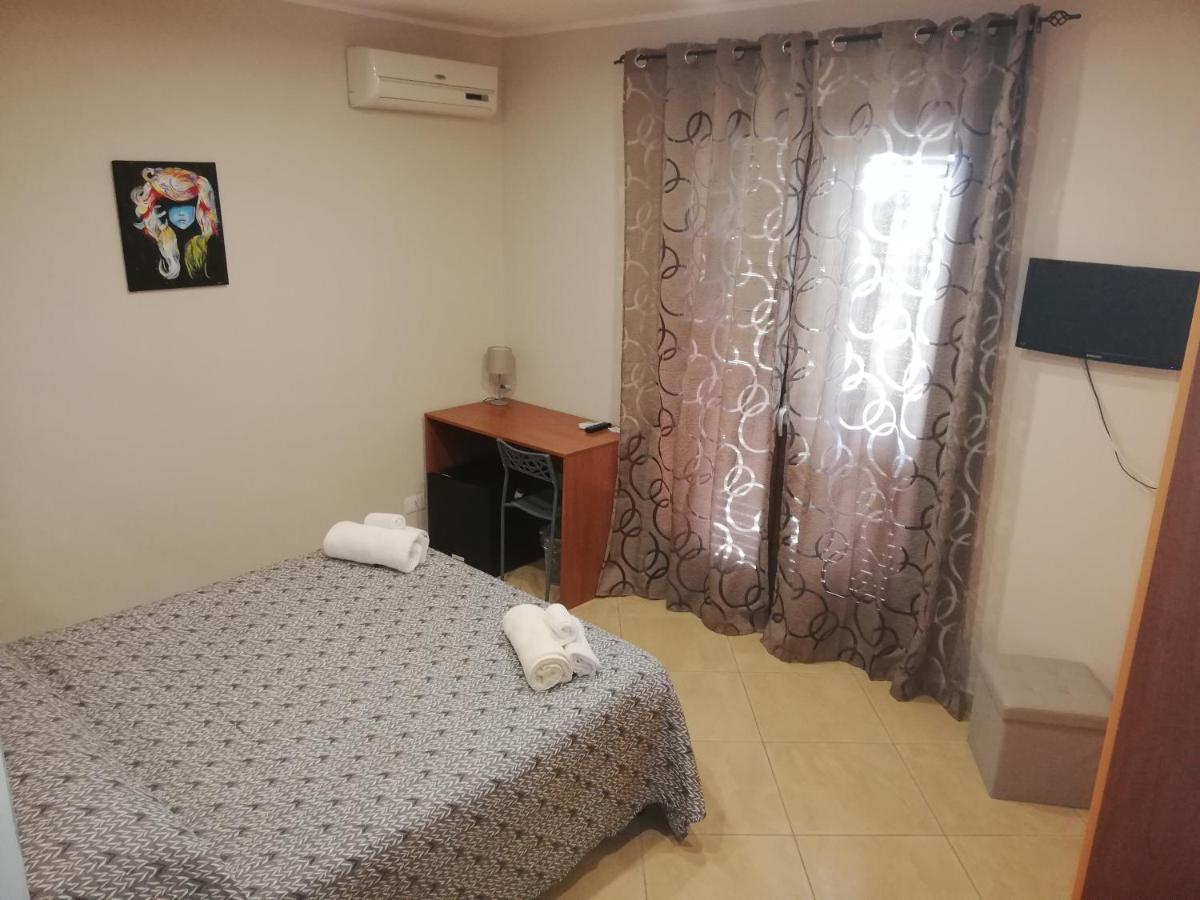 Anthea Dell' Etna Bed & Breakfast Санта Венерина Екстериор снимка