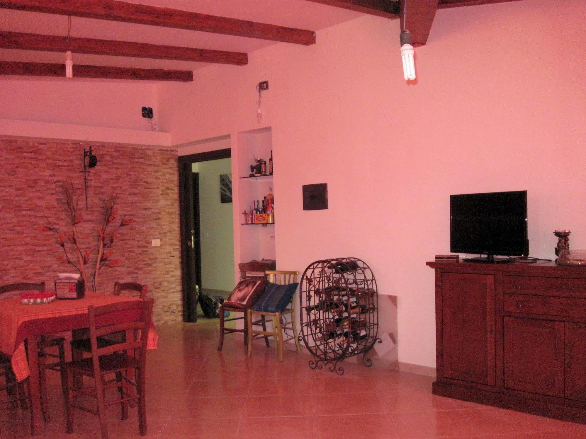 Anthea Dell' Etna Bed & Breakfast Санта Венерина Екстериор снимка