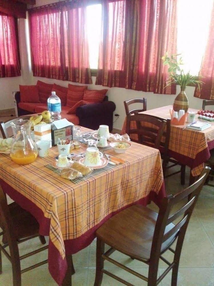 Anthea Dell' Etna Bed & Breakfast Санта Венерина Екстериор снимка