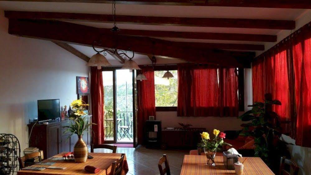 Anthea Dell' Etna Bed & Breakfast Санта Венерина Екстериор снимка