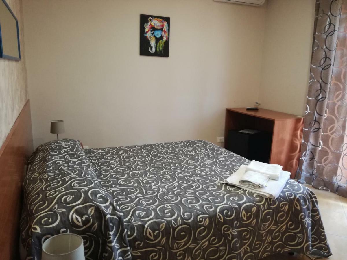 Anthea Dell' Etna Bed & Breakfast Санта Венерина Екстериор снимка